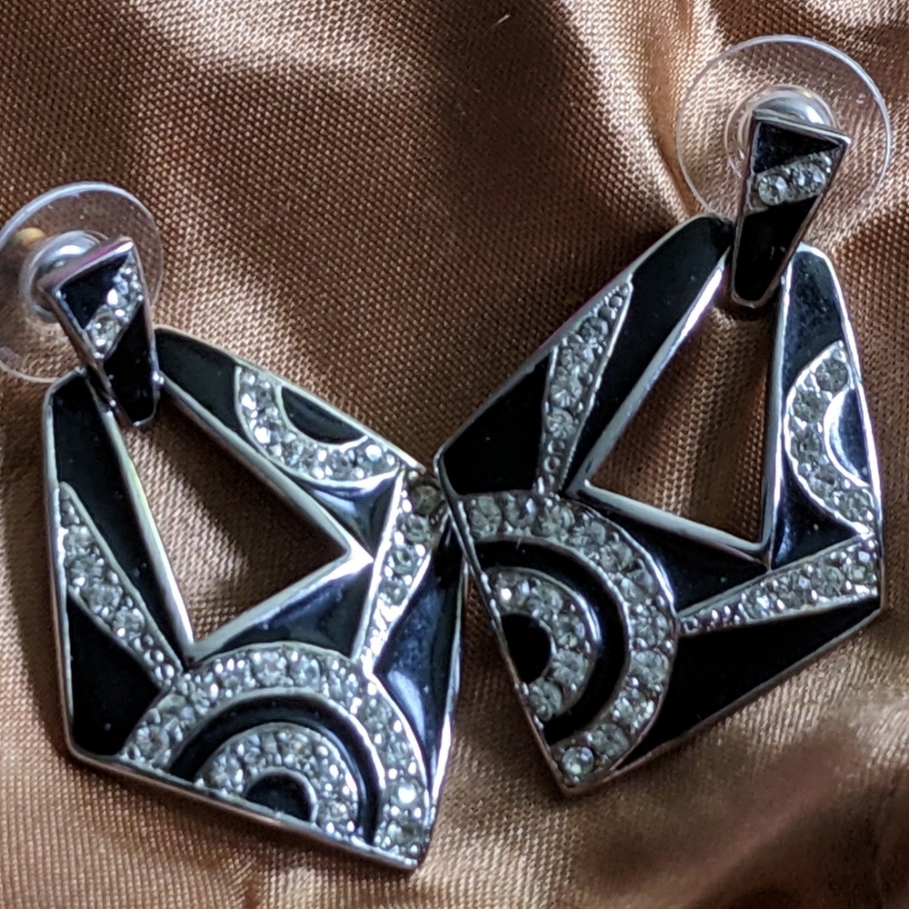 Retro Black and Silver Costume Jewelry Earrings